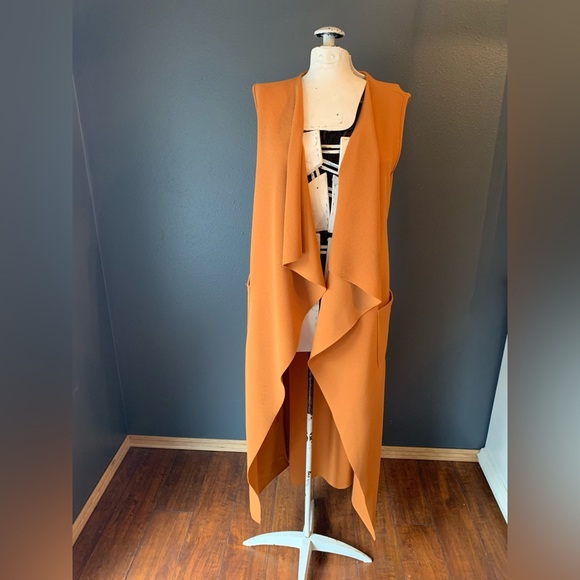 Shein sleeveless cover - Picture 2 of 3